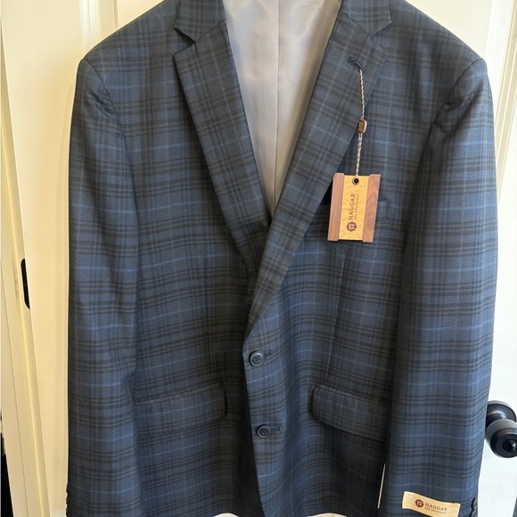 Haggar Other - New with Tags Haggar Men's Navy and Grey plaid Blazer size 46R. Poly Viscose